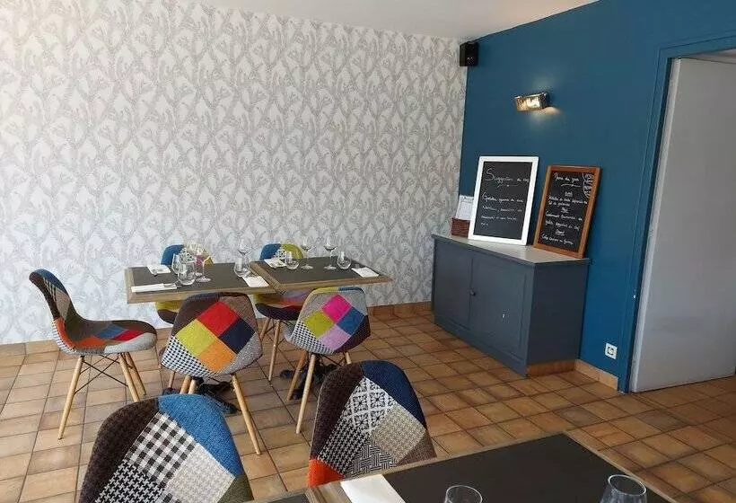 ホテル Logis Hôtel Vannes Nord Le Clos Des Hortensias