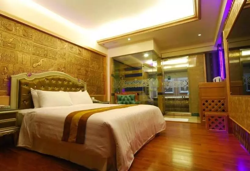 Mucha Motel