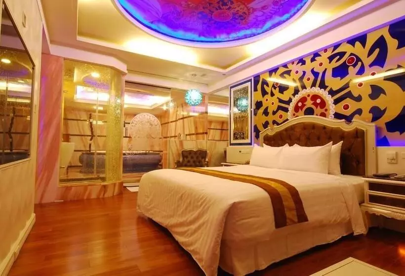 Mucha Motel