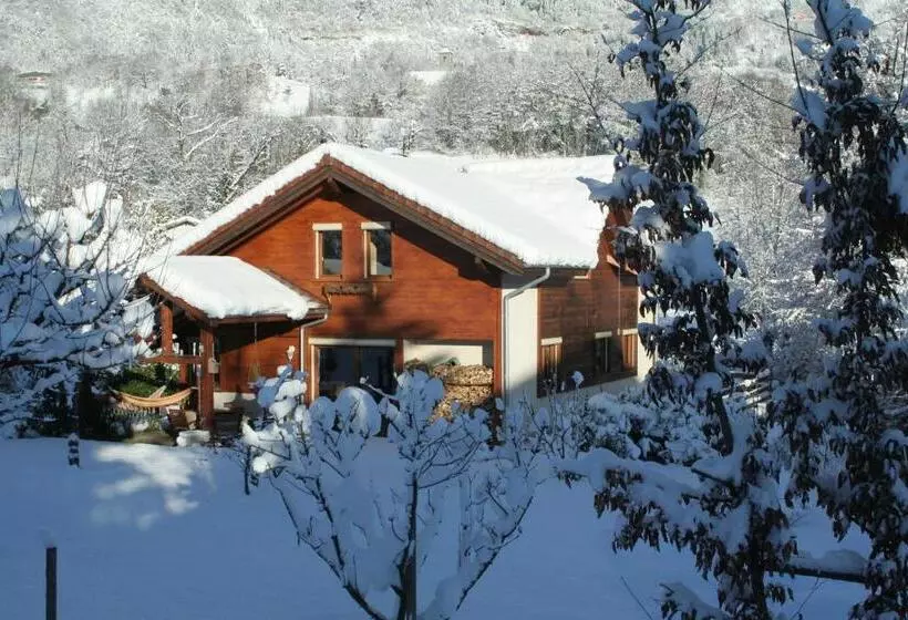 Aamiaismajoitus (B&B) Chambre D Hôtes Les Crets