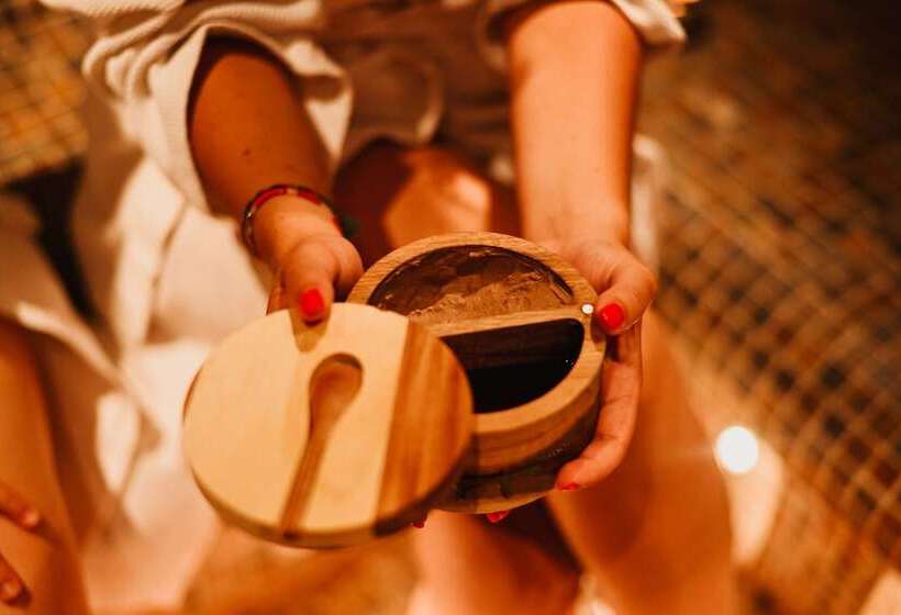 مبيت وإفطار Demeure De La Carmine, Sejour Bien Etre D Exception, Piscine, Hammam, Champagne