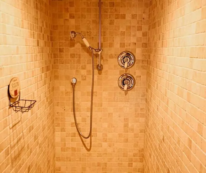 Aamiaismajoitus (B&B) Demeure De La Carmine, Sejour Bien Etre D Exception, Piscine, Hammam, Champagne