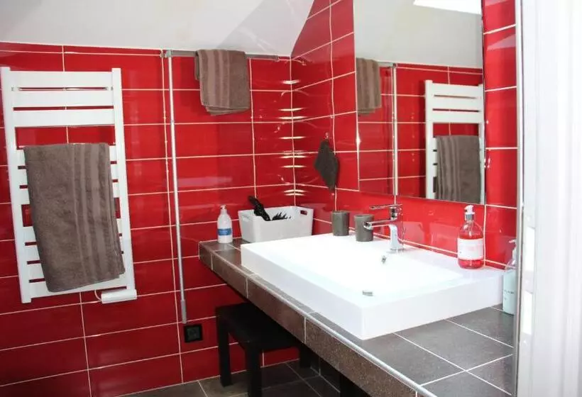 Aamiaismajoitus (B&B) L Alisier Chantant