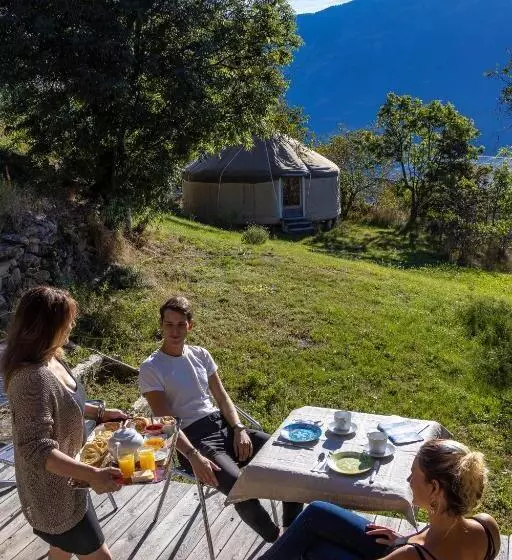 تختخواب و صبحانه La Ferme De Beauté
