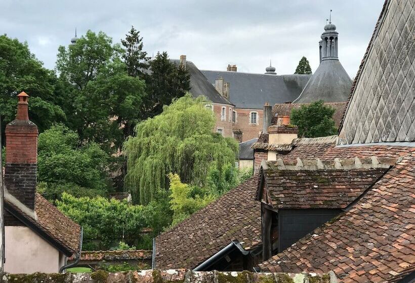 مبيت وإفطار La Maison Jeanne D Arc