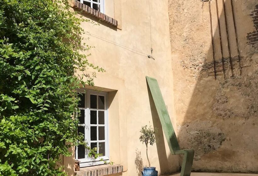 مبيت وإفطار La Maison Jeanne D Arc