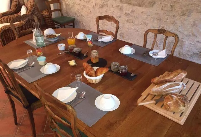 Aamiaismajoitus (B&B) La Pillebourdiere