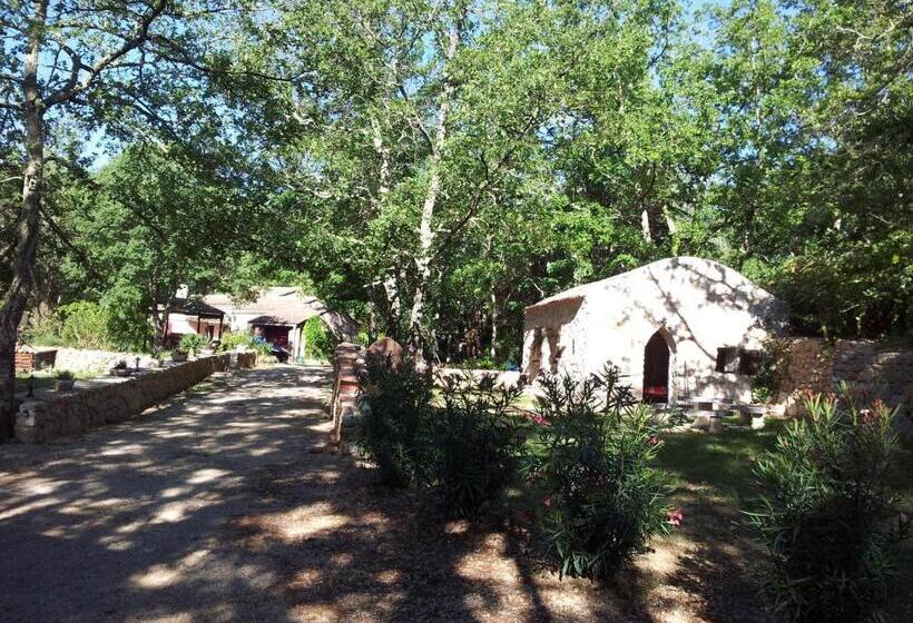 ベッドアンドブレックファースト Le Donjon Des Combes Et Son Spa