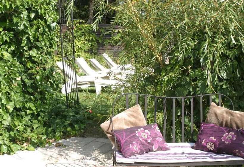 ベッドアンドブレックファースト Le Laou