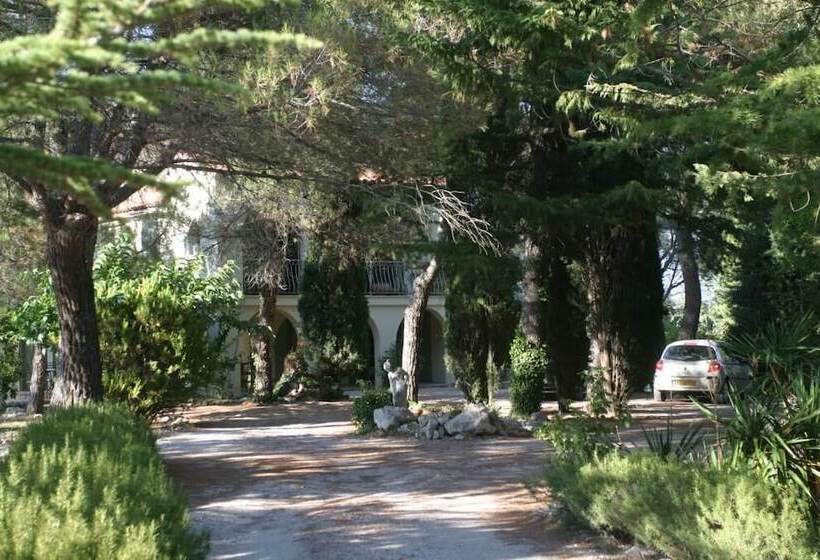 ベッドアンドブレックファースト Le Laou