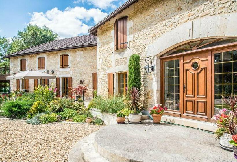 ベッドアンドブレックファースト Moulin Du Fontcourt Chambre D Hôtes