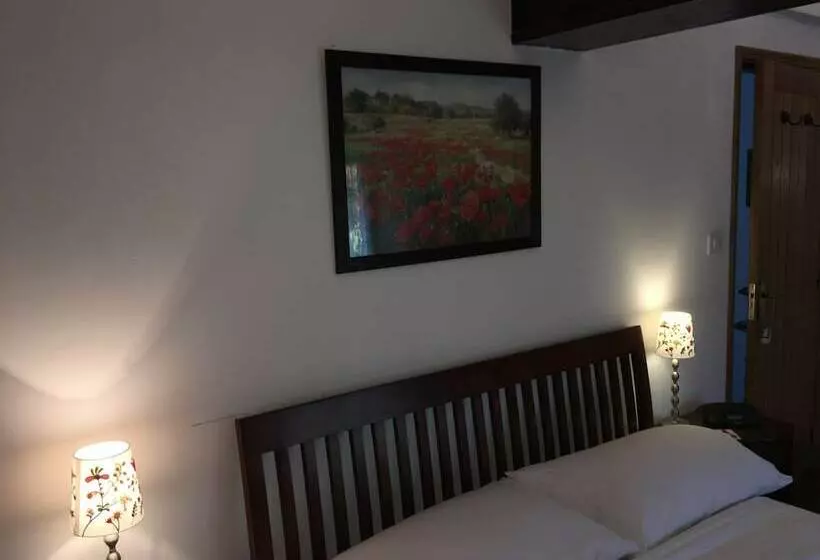 ベッドアンドブレックファースト Moulin Du Fontcourt Chambre D Hôtes