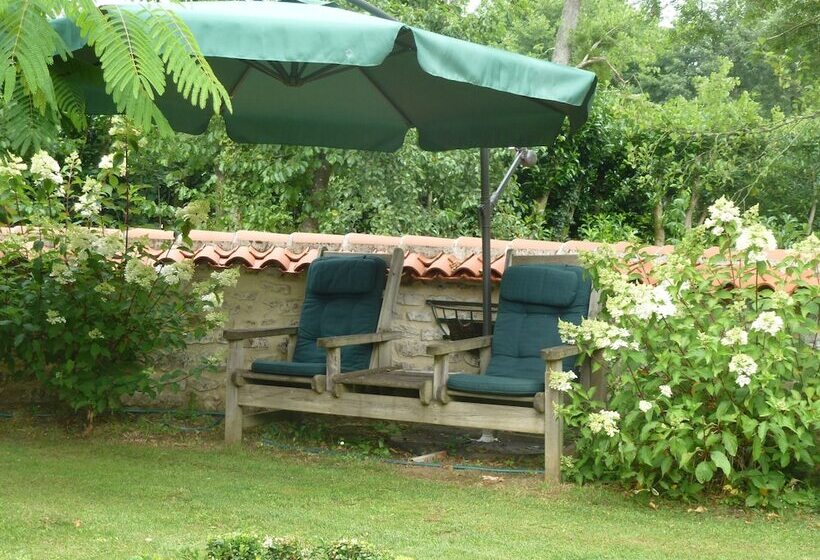 ベッドアンドブレックファースト Moulin Du Fontcourt Chambre D Hôtes