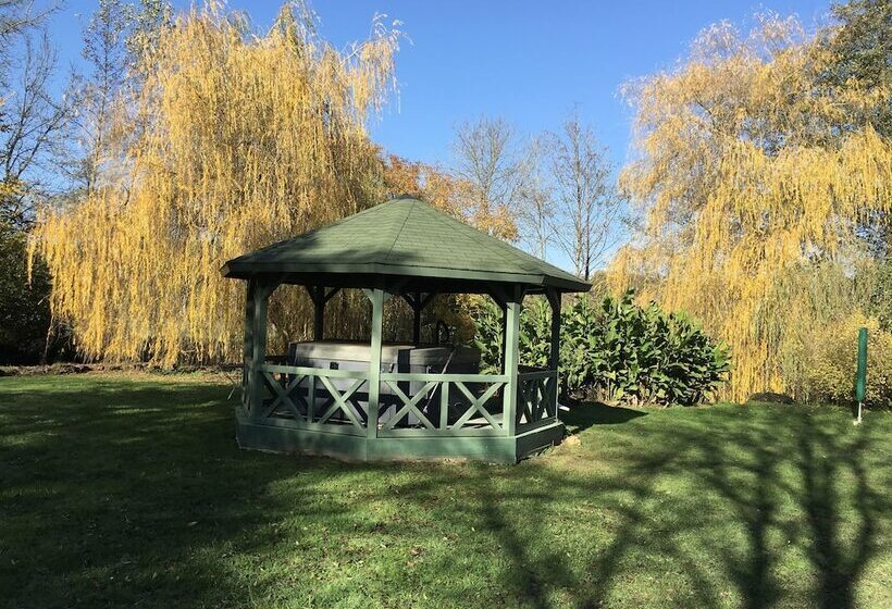 ベッドアンドブレックファースト Moulin Du Fontcourt Chambre D Hôtes