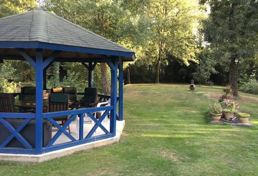 ベッドアンドブレックファースト Moulin Du Fontcourt Chambre D Hôtes