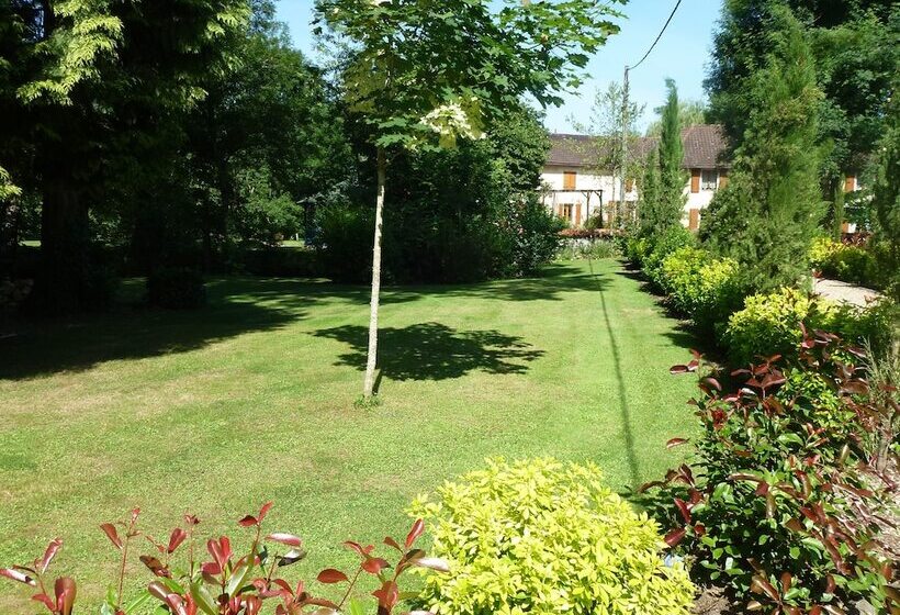 ベッドアンドブレックファースト Moulin Du Fontcourt Chambre D Hôtes