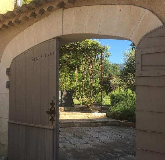 Bed & Breakfast Nulle Part Ailleurs