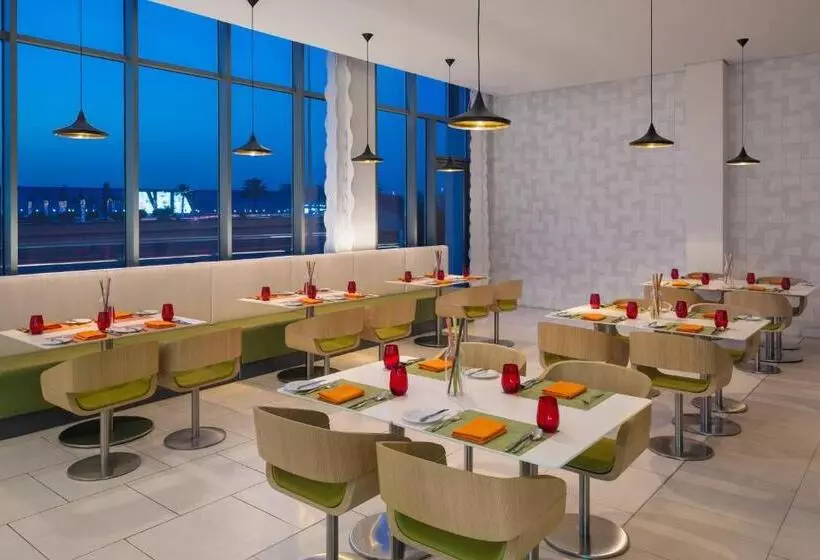 ホテル Aloft Dhahran