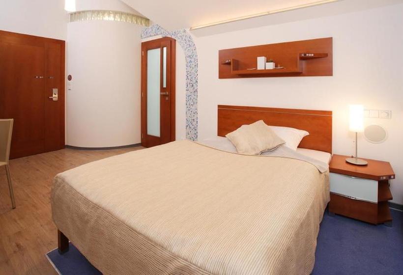 בית מלון כפרי Enchanté