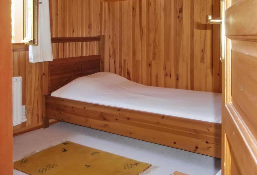 Maison De 2 Chambres Avec Vue Sur Le Lac Piscine Partagee Et Jardin Amenage A Lachapelle Auzac