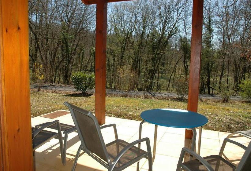 Maison De 2 Chambres Avec Vue Sur Le Lac Piscine Partagee Et Jardin Amenage A Lachapelle Auzac