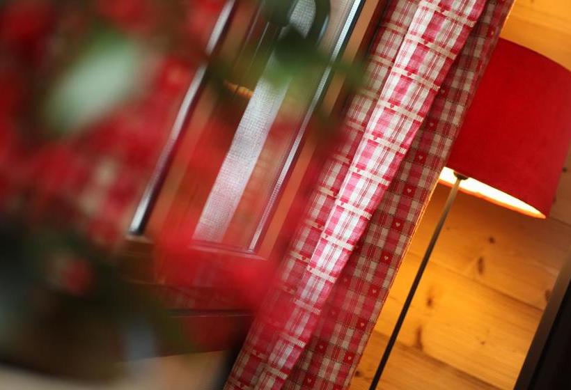 هتل Hôtel Restaurant La Ferme Du Père François