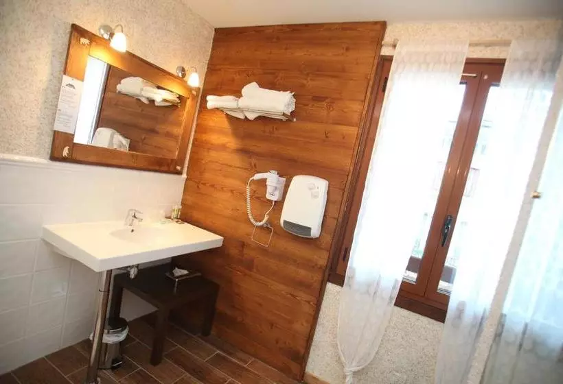 هتل Hôtel Restaurant La Ferme Du Père François