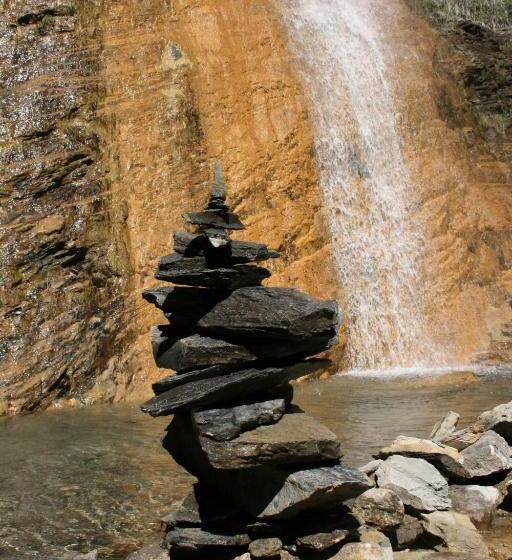 Отель Yak Avenir