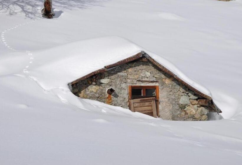 Отель Yak Avenir