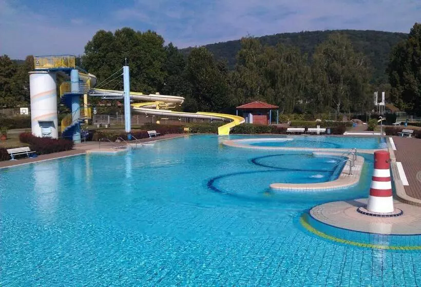 リゾートホテル Azur Camping Wertheim