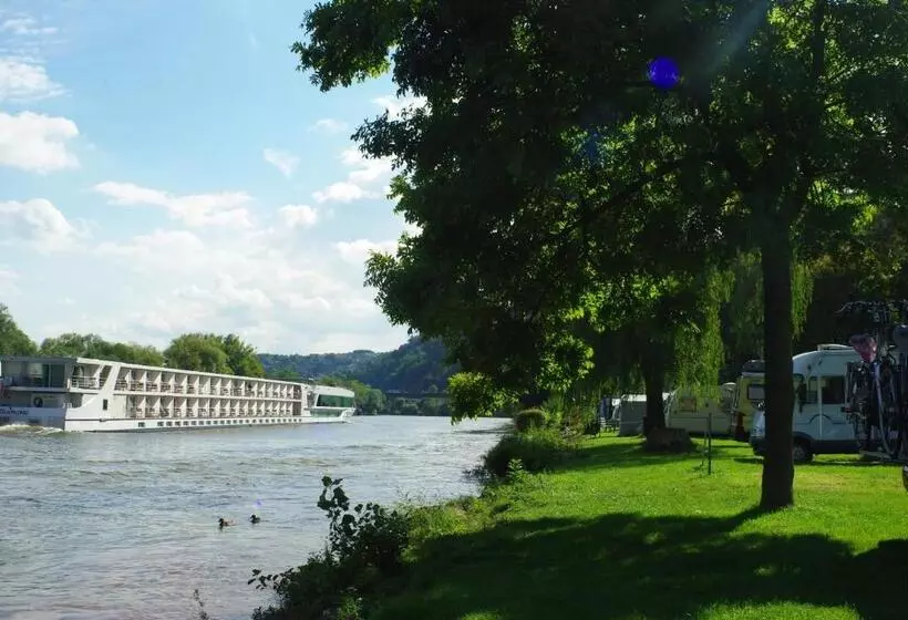 リゾートホテル Azur Camping Wertheim
