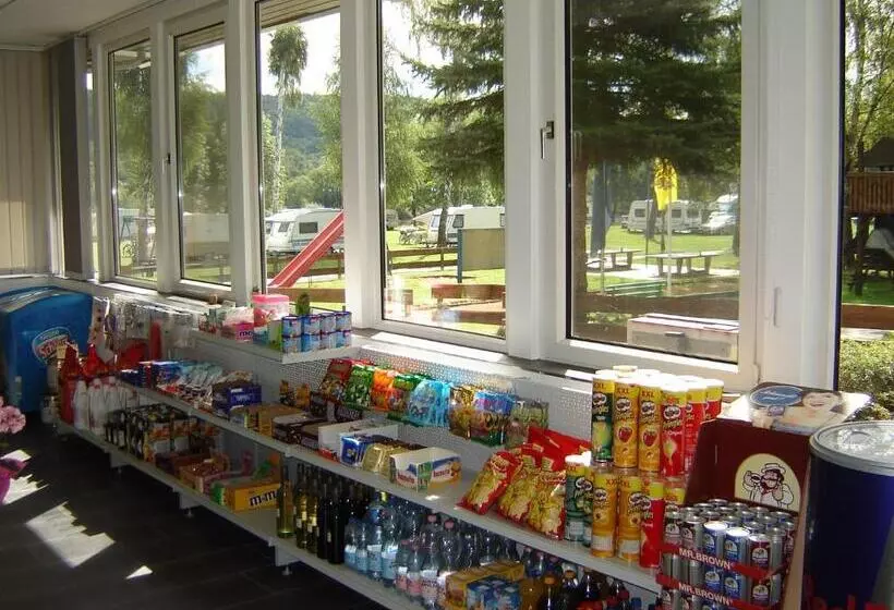 リゾートホテル Azur Camping Wertheim