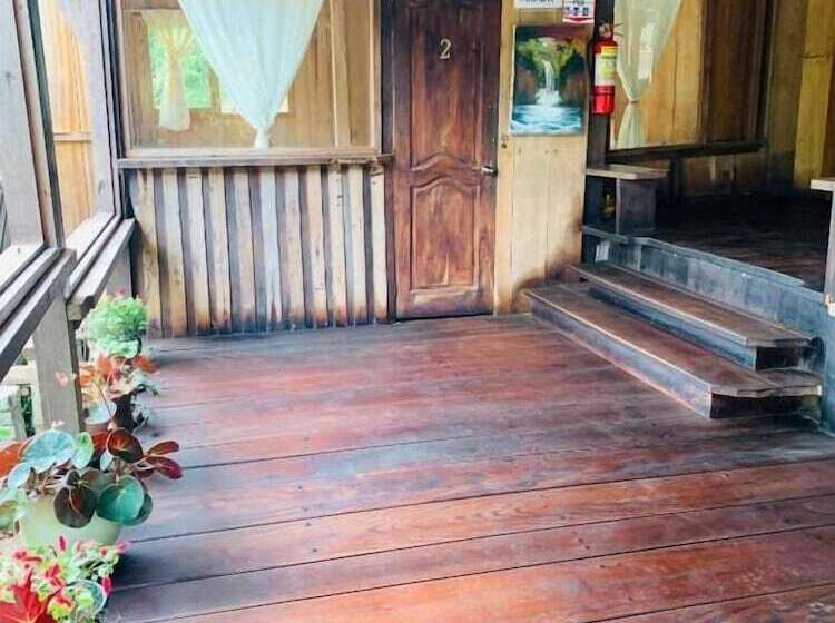 ユースホステル La Casa De Cecilia Mindo