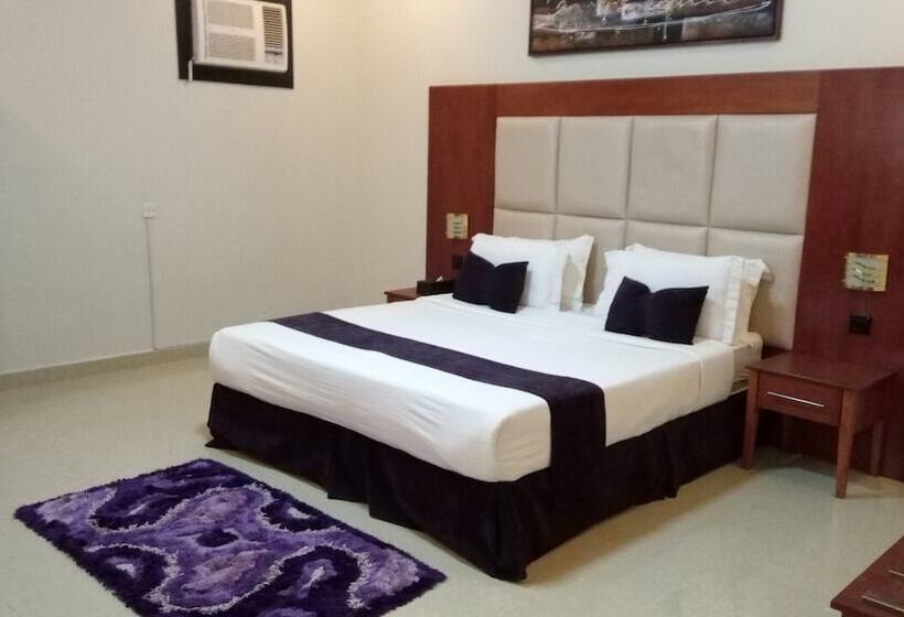 בית מלון כפרי Almuhaidb Tahliya Olaya