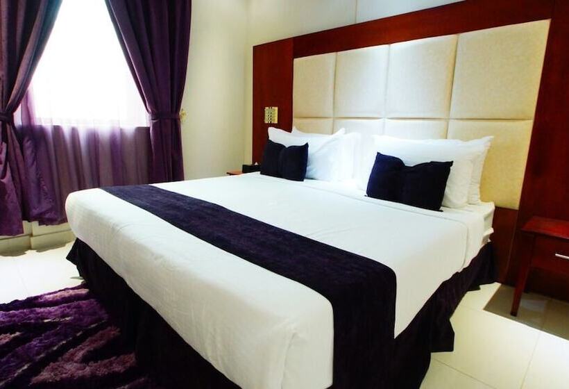 בית מלון כפרי Almuhaidb Tahliya Olaya