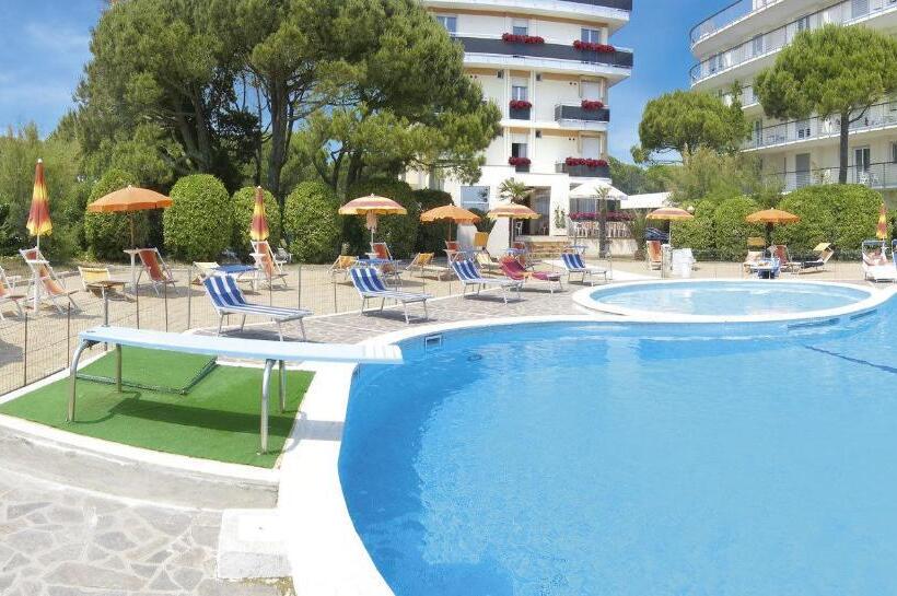 هتل Bertha Fronte Mare