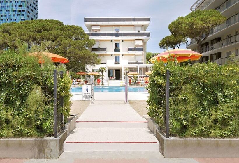 هتل Bertha Fronte Mare