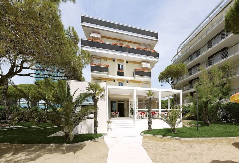 هتل Bertha Fronte Mare