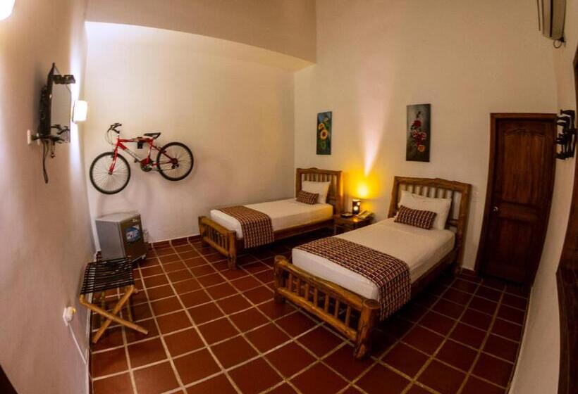 هتل Brisas La Gaviota Mariquit Tolima