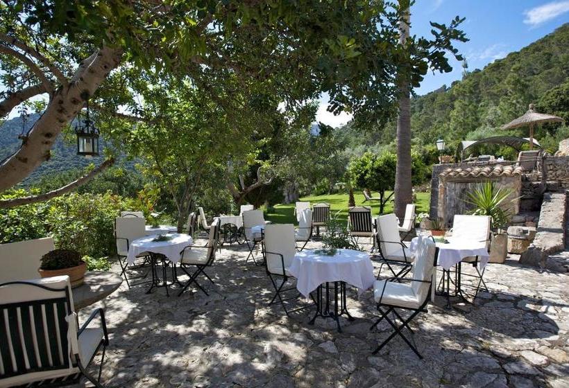 هتل Finca Es Castell