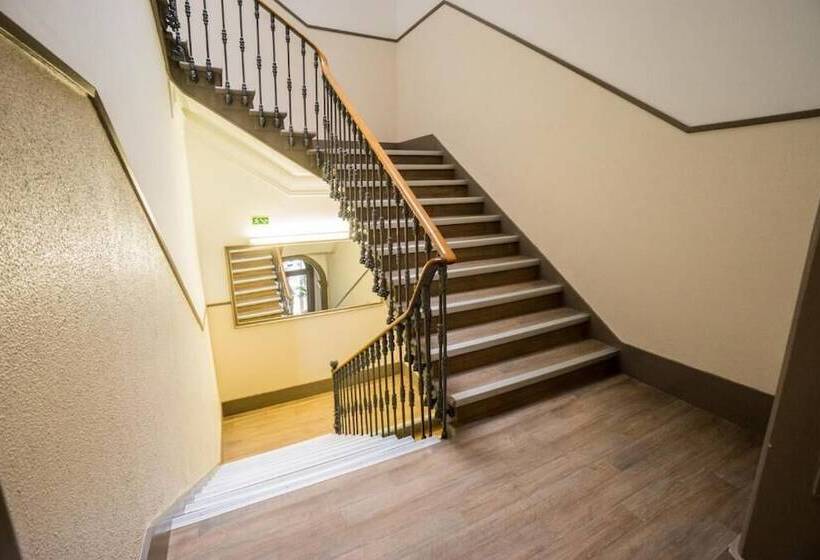 هتل Estrela De Arganil   Luis Simões & Conceição, Lda