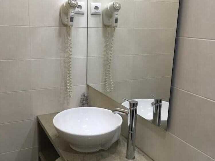 هتل Estrela De Arganil   Luis Simões & Conceição, Lda