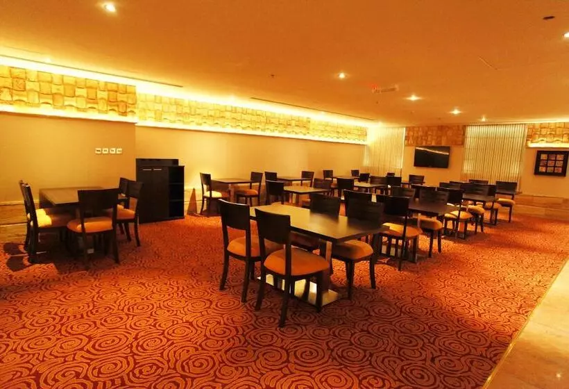 هتل Golden Ocean