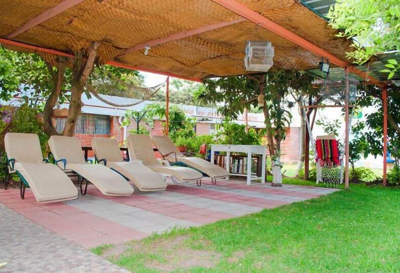 Hotel Hostal El Parque Tababela