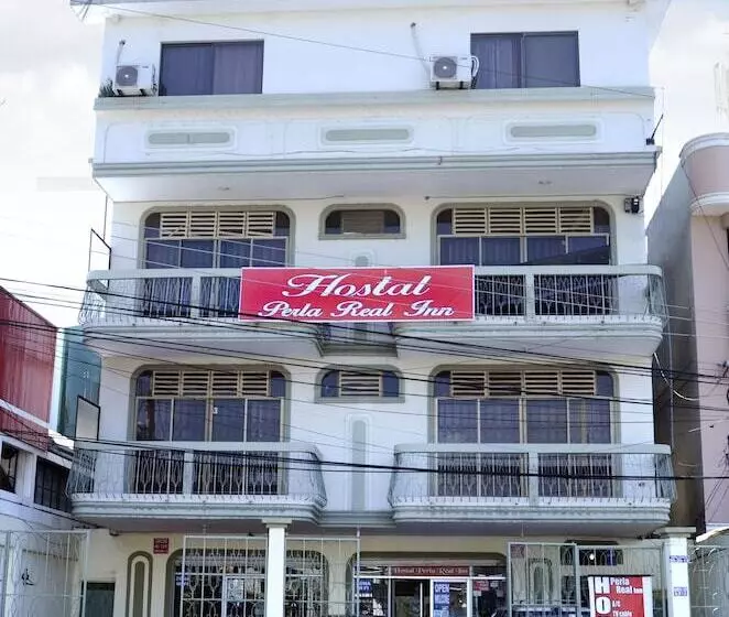 ホテル Hostal Perla Real Inn