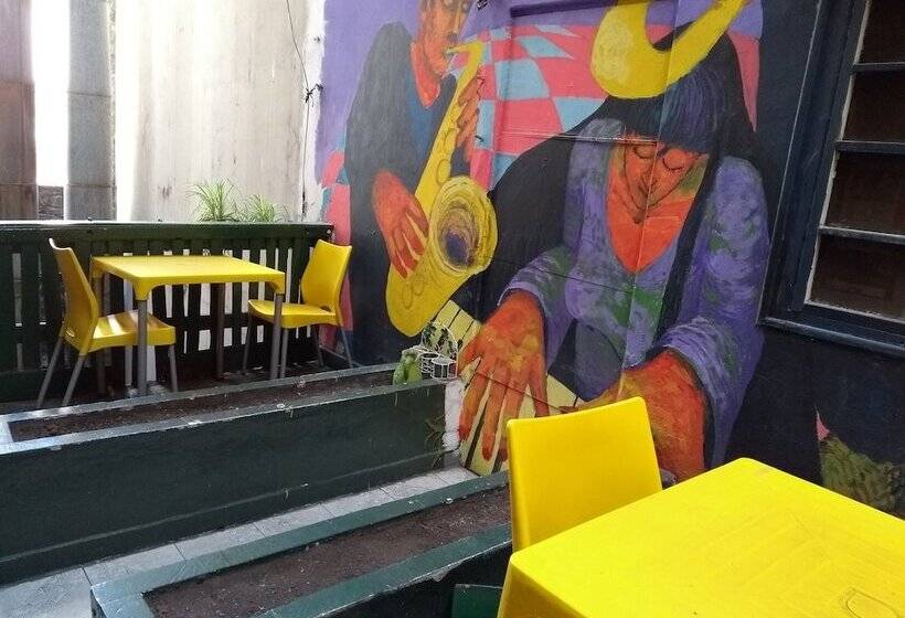 هتل Hostel Estoril