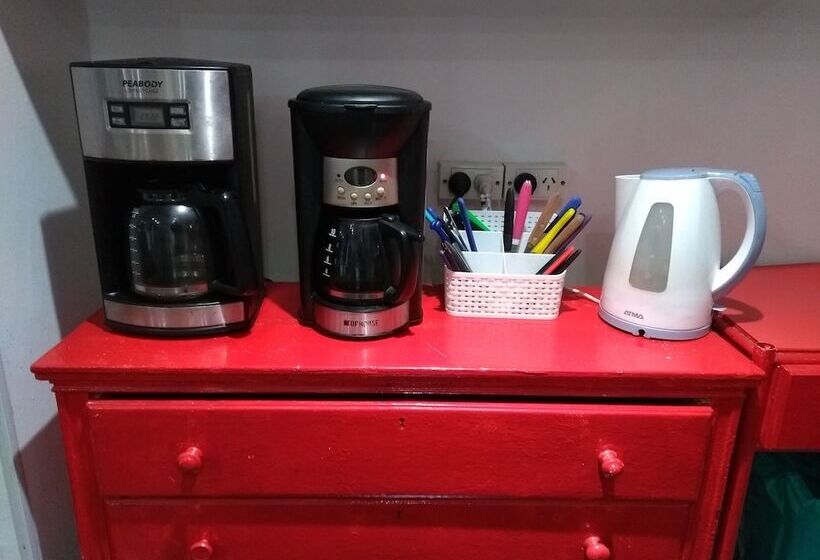 هتل Hostel Estoril