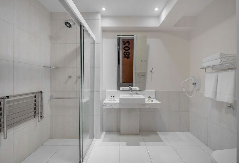 호텔 Intercity Curitiba Centro Civico