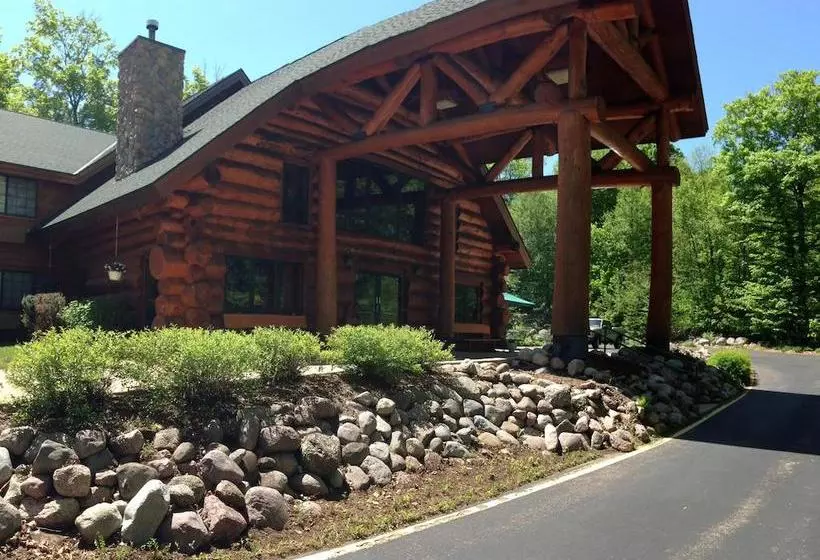 ホテル Konkapot Lodge