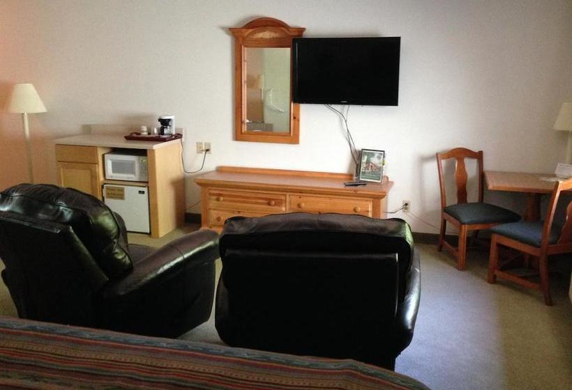 Отель Konkapot Lodge